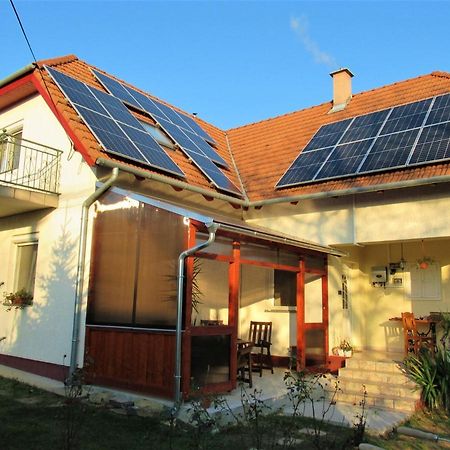 Kutyabarát medencés apartman Gyenesdiáson Exterior foto