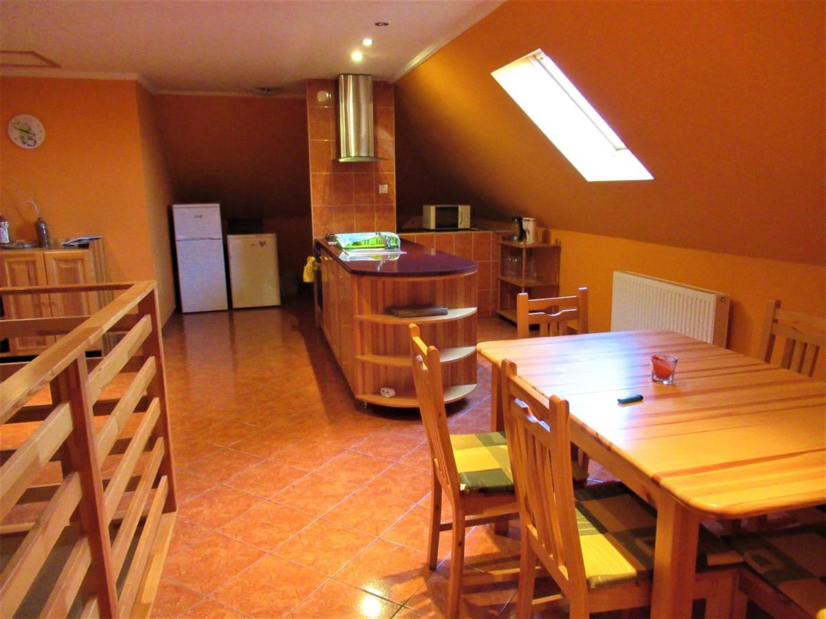 Kutyabarát medencés apartman Gyenesdiáson Exterior foto
